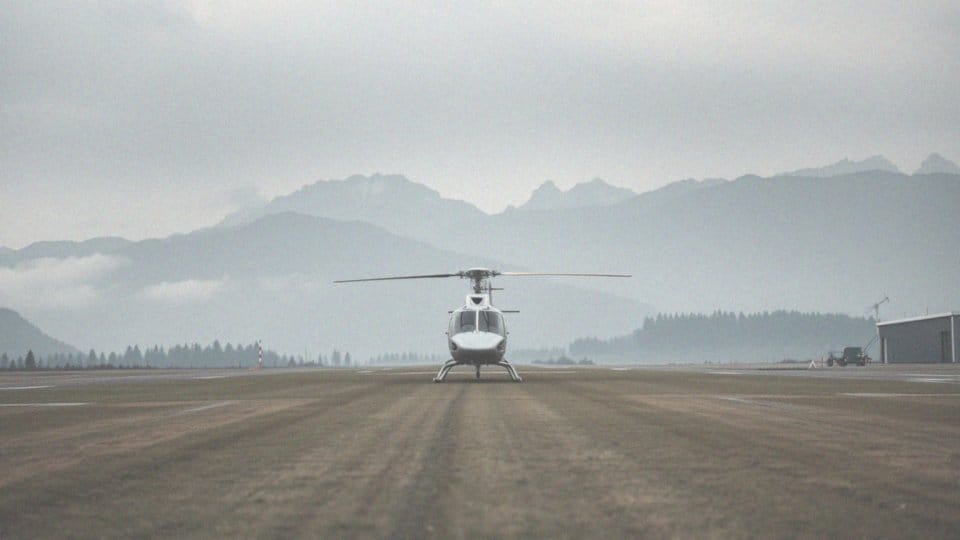 Lot helikopterem Zakopane – cennik i atrakcje lotów widokowych